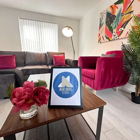 Maddren House By Blue Skies Holiday home Middlesbrough