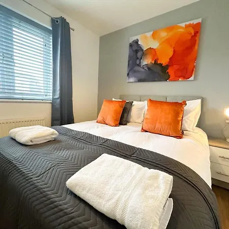 Ayresome House By Blue Skies * 米德尔斯伯勒